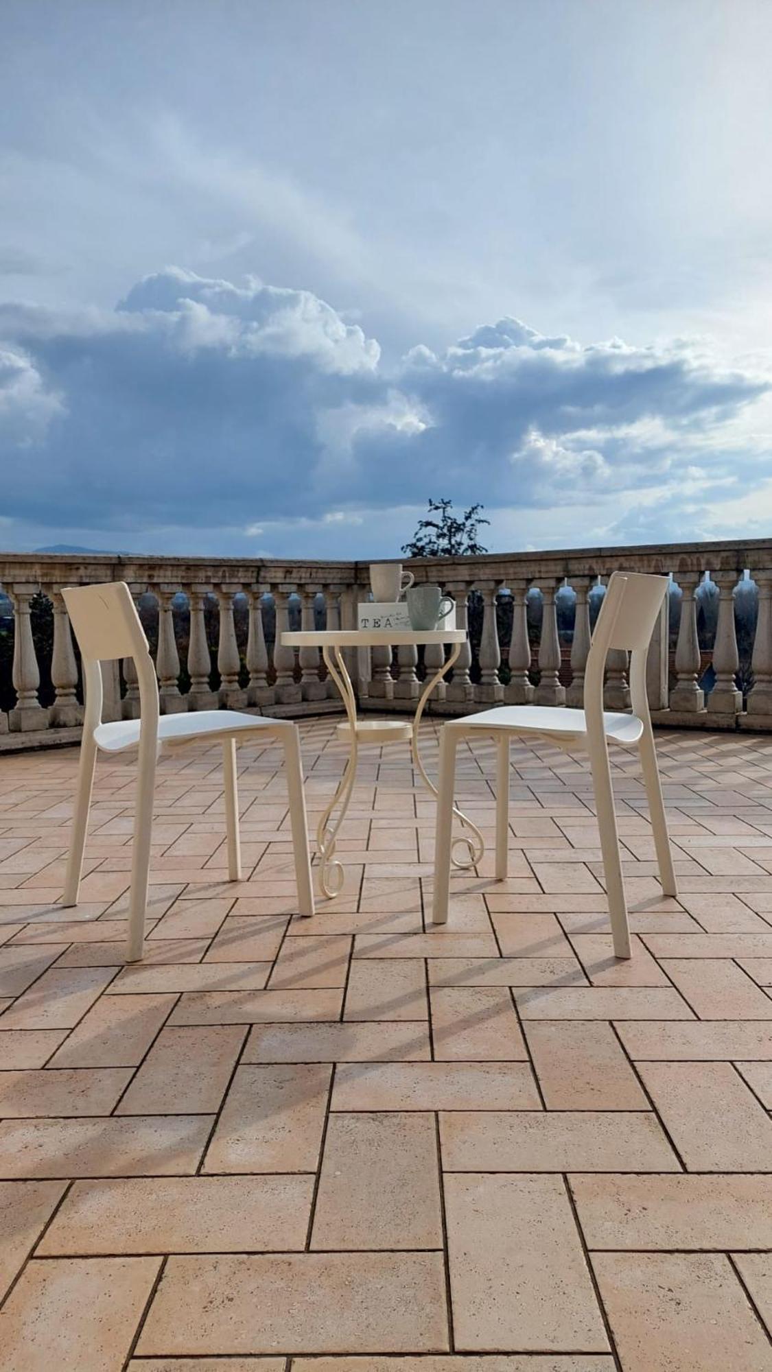 La Casa Del Mago Camere E Appartamenti Pissignano Exteriör bild